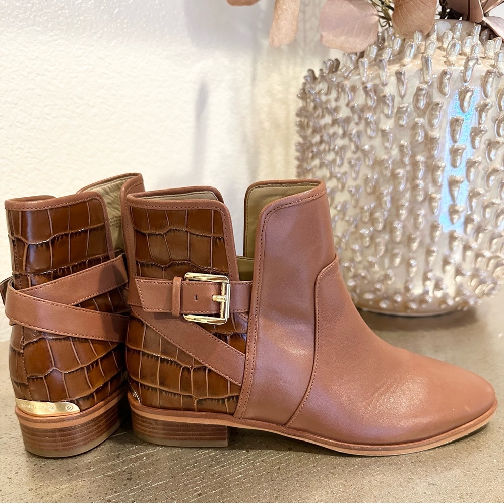 Michael Michael Kors Brown Booties